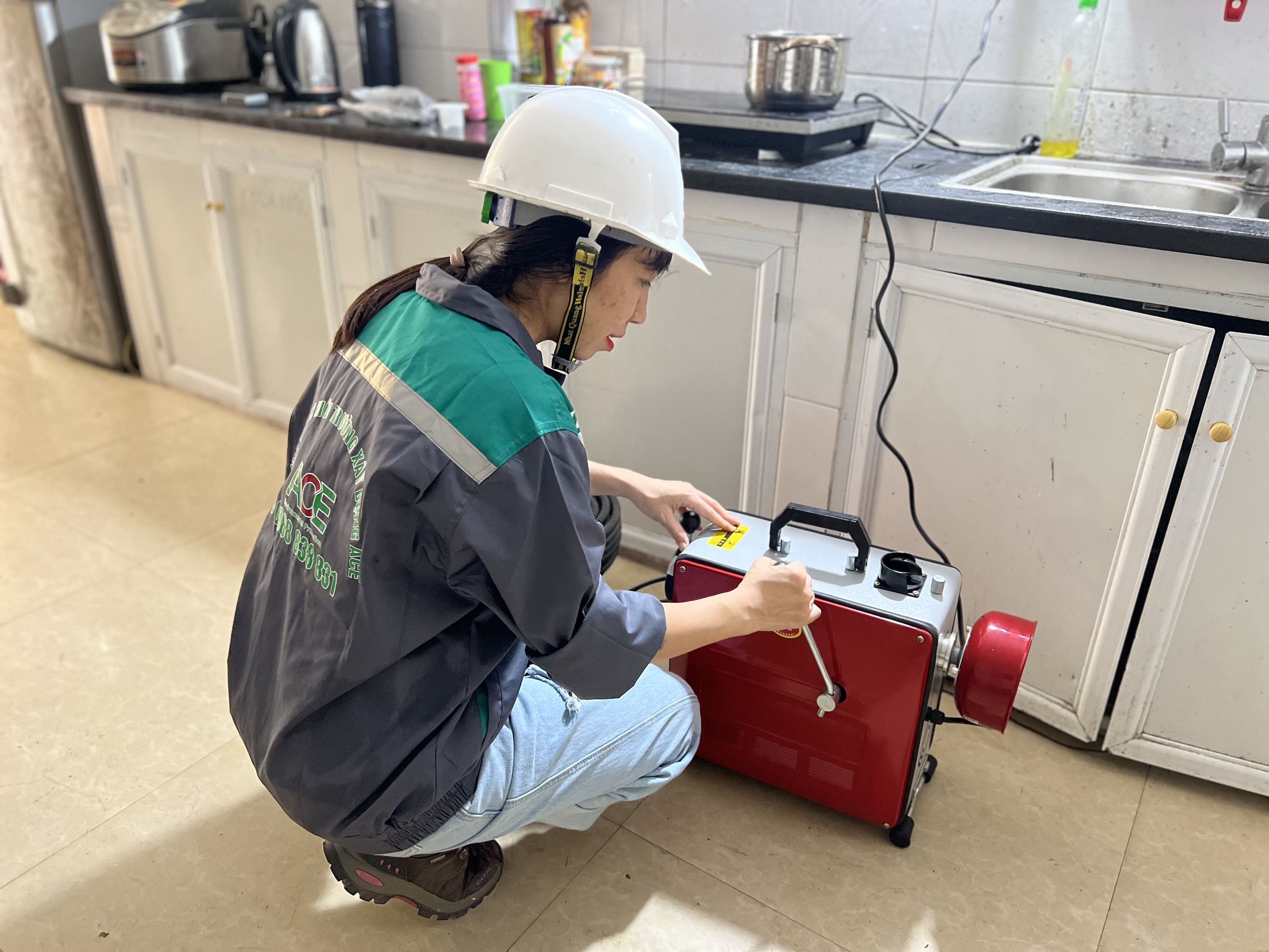 Thông tắc bồn rửa bát