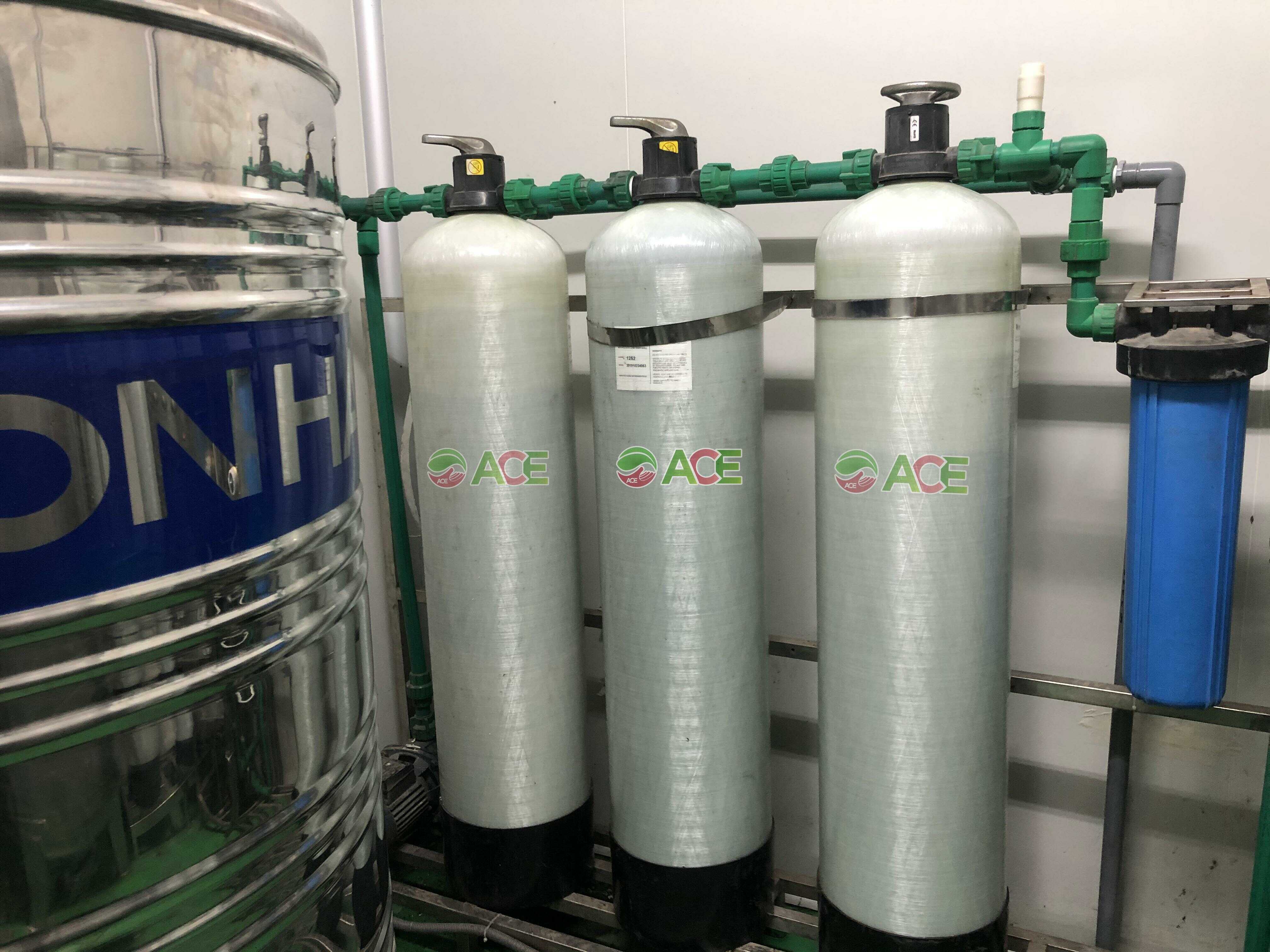 Hệ thống xử lý nước khử ion RO 2 cấp 1000l/h nhà máy dược