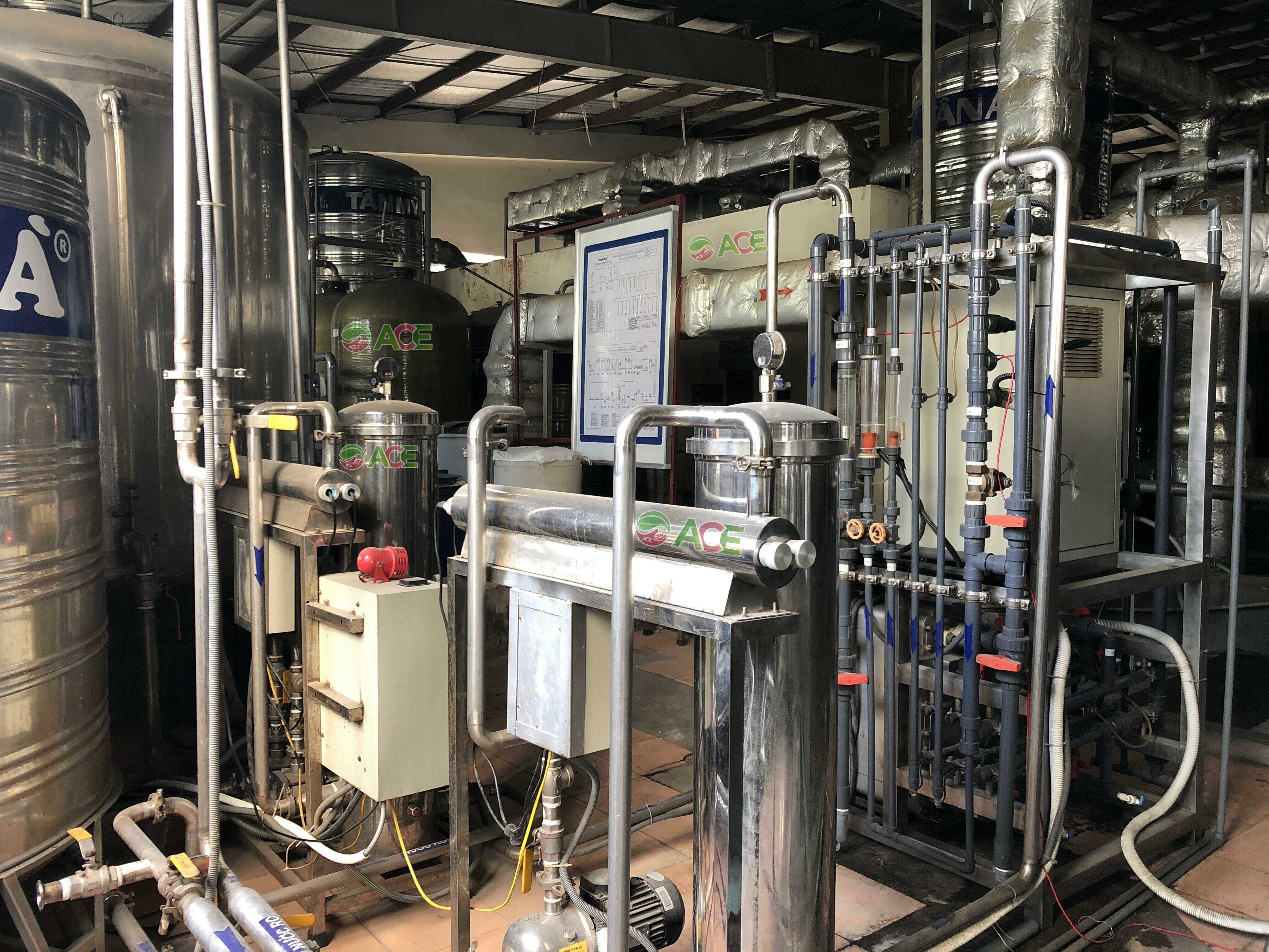 Hệ thống xử lý nước khử ion công nghệ RO 2 cấp và EDI 1500l