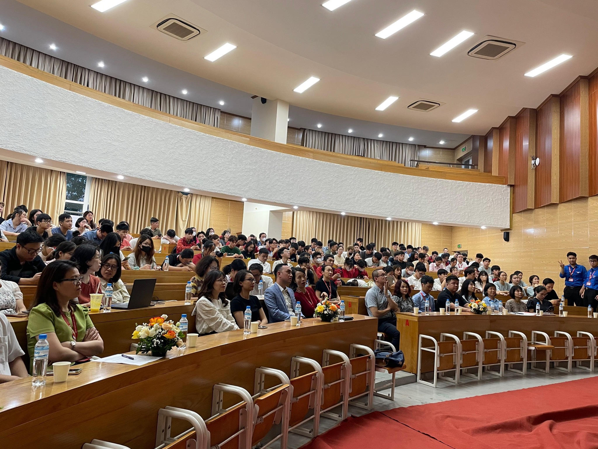 ACE tại tọa đàm  Chuẩn bị gì cho tương lai? - Đại học Bách khoa Hà Nội